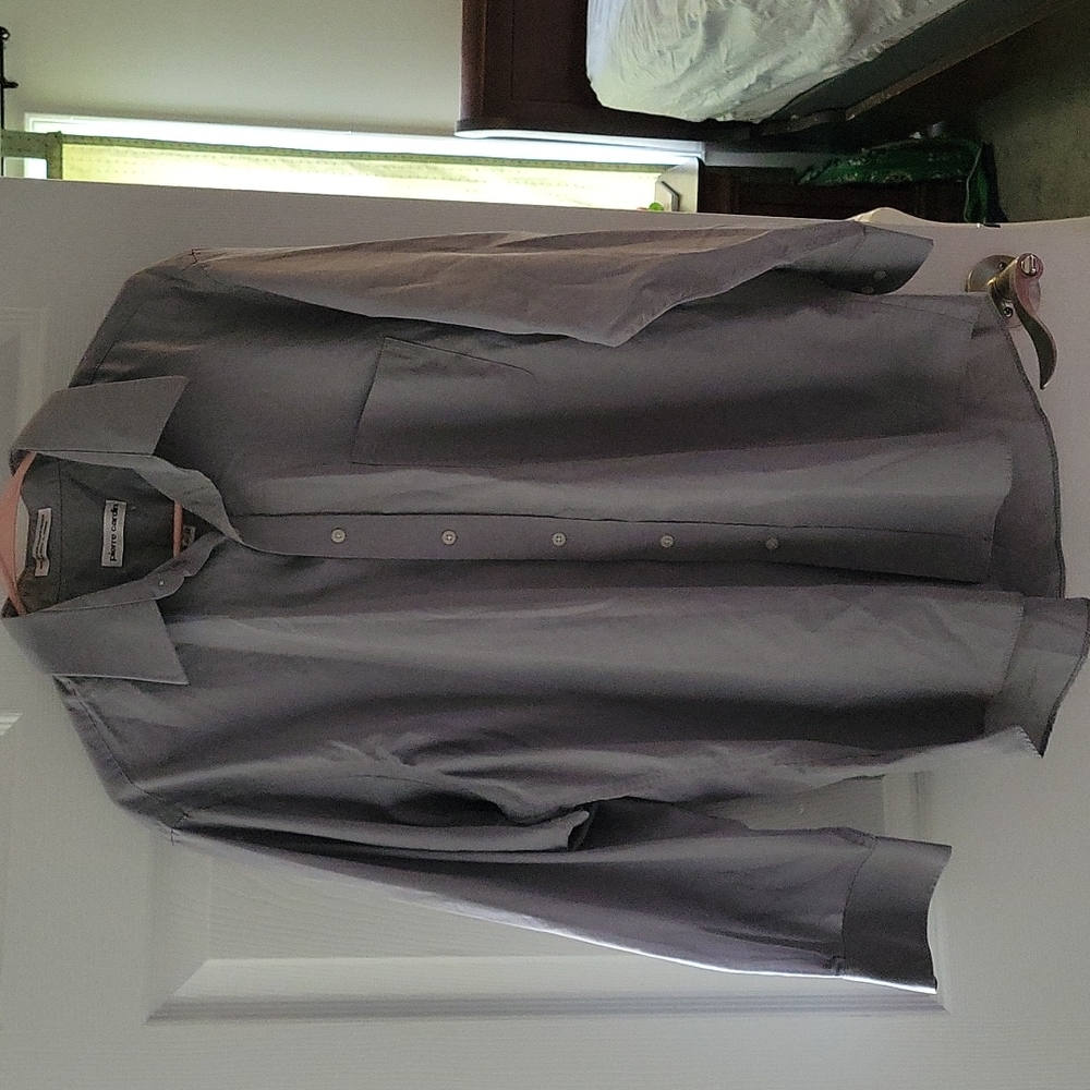 EUC PIERRE CARDIN Men's dress shirt
